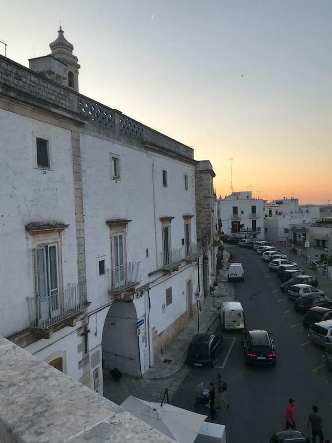Casa Vacanze Affitti Brevi "Porta Nuova" Locorotondo Eksteriør billede